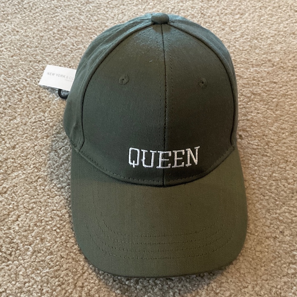Queen Baseball Cap, New Condition - image 7